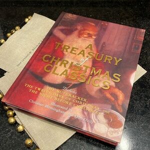 A Treasury of Christmas Classics beautifully illustrated for anyone to enjoy